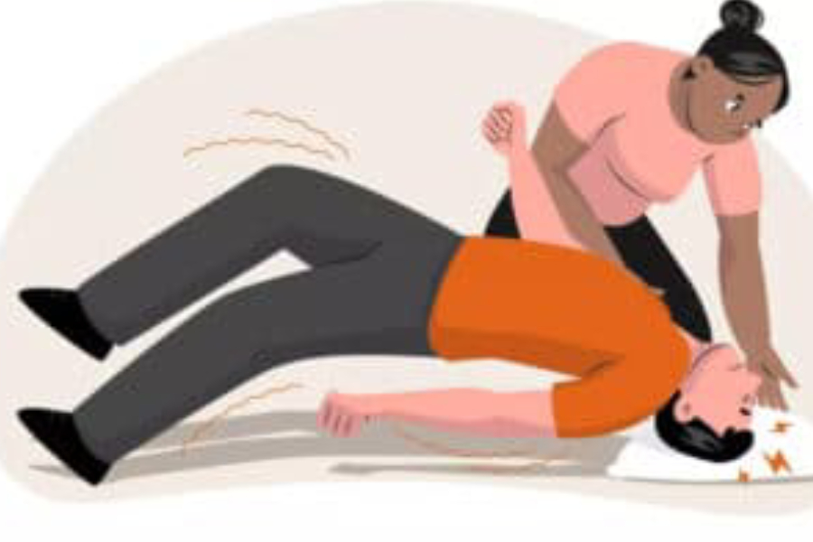 Brain Seizure First Aid: दिमागी दौरा पड़ने पर कैसे कर सकते हैं व्यक्ति की मदद, एक्सपर्ट ने बताई जरूरी बातें