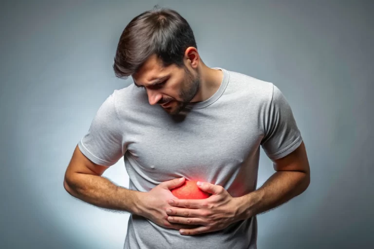 upper-abdominal-pain-causes-symptoms-tests-treatment-img